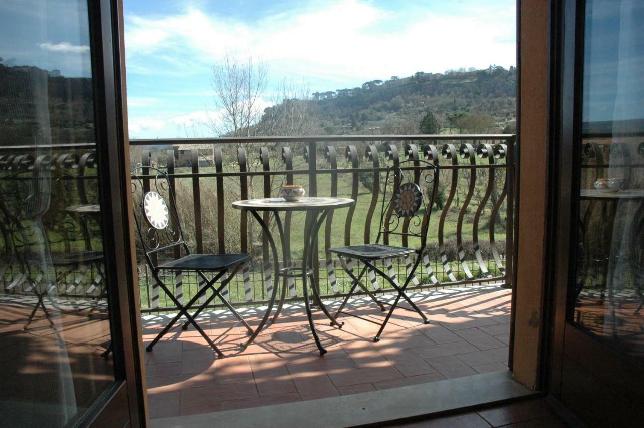 Casa Angolo Delle Rose ออร์เวียโต ภายนอก รูปภาพ