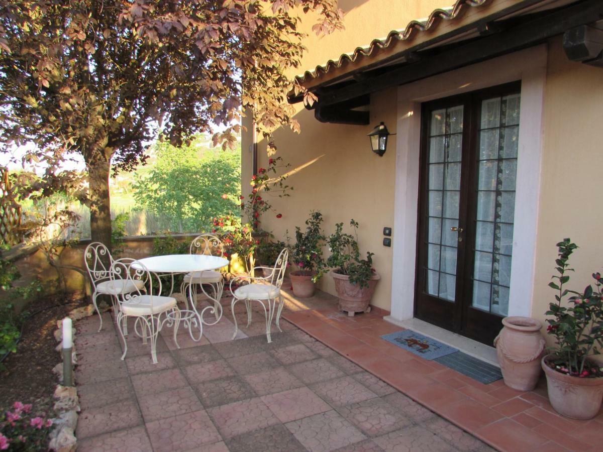 Casa Angolo Delle Rose ออร์เวียโต ภายนอก รูปภาพ