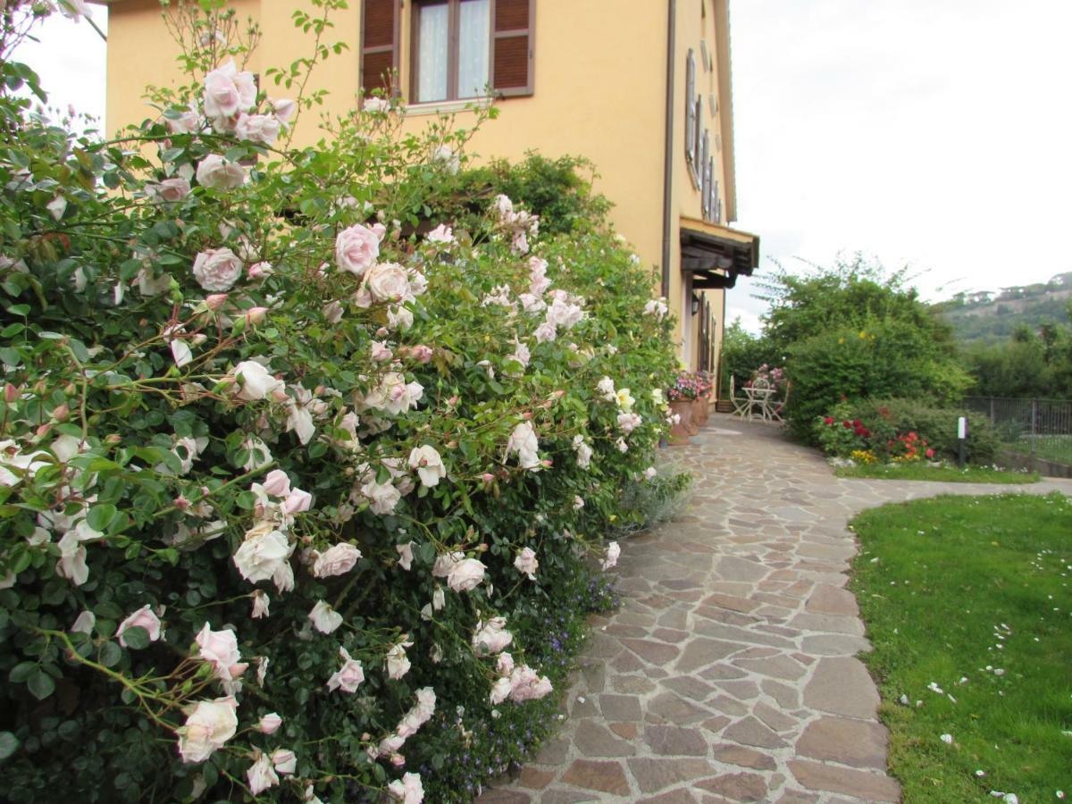 Casa Angolo Delle Rose ออร์เวียโต ภายนอก รูปภาพ